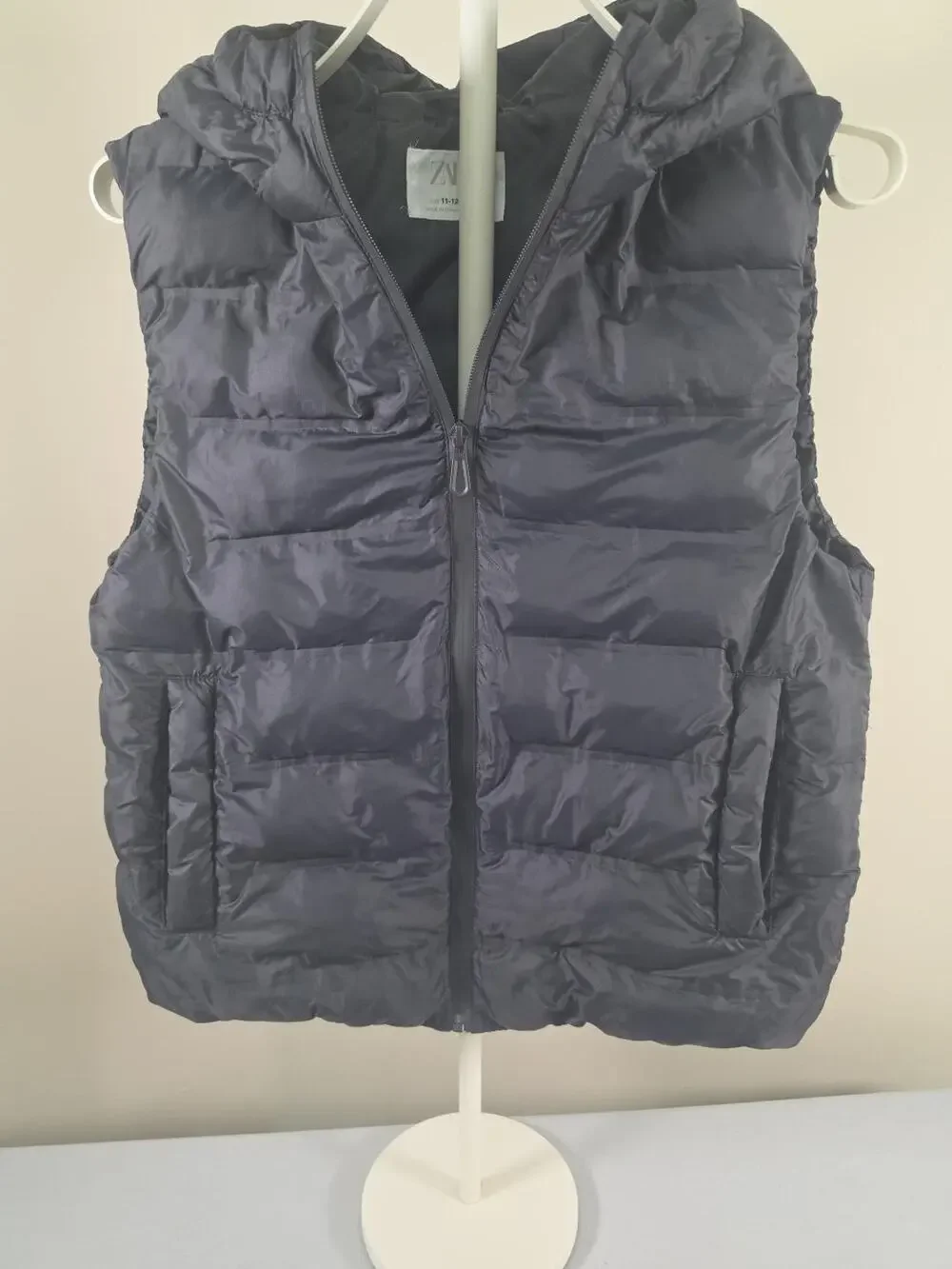 Zara Girls Black Puffer Vest 11-12 152 Black Hooded Fits Women’s S Lightweight